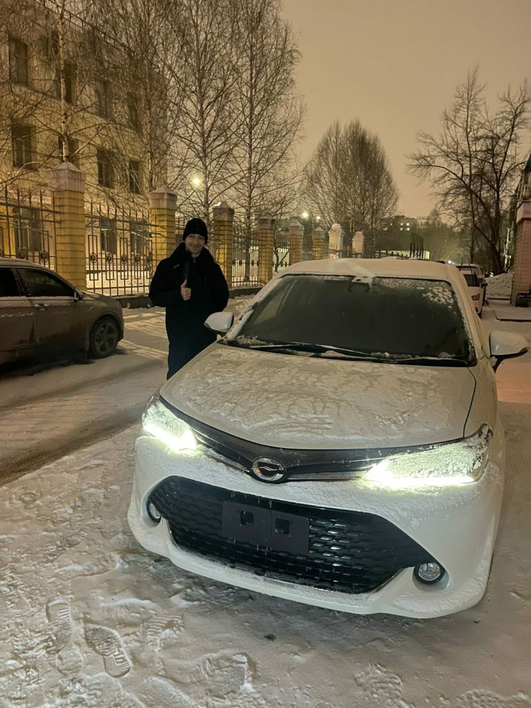 Toyota Corolla Fielder, 2017 (из Владивостока)